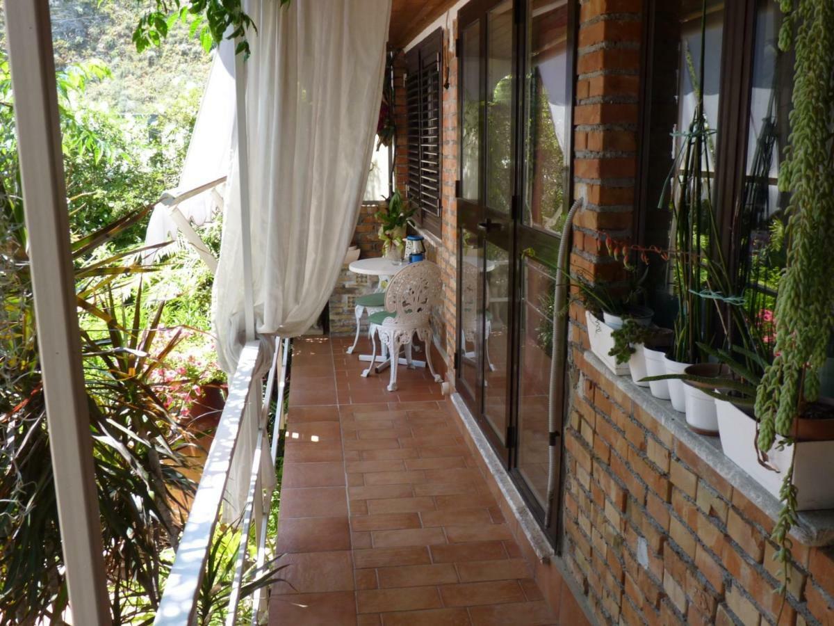 Holidaysora Taormina - Il Giardino Di Graziella Exterior photo
